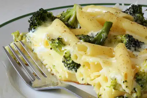 broccoli noodle casserole