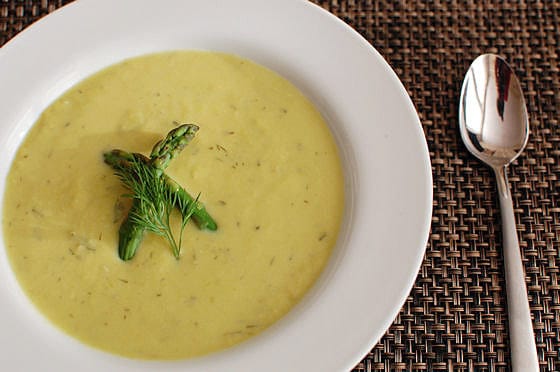 lemony-asparagus-dill-soup