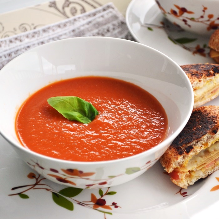 Cold Roasted Red Pepper Soup