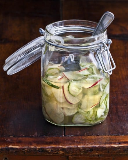 Bread-and-Butter Apple Pickles