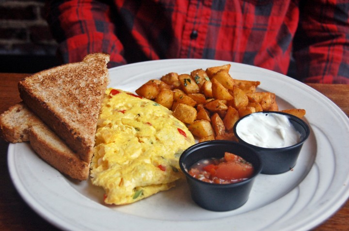 An omelette and hash browns, too.
