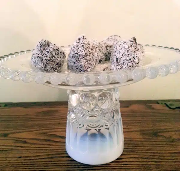 DIY Cake Stand