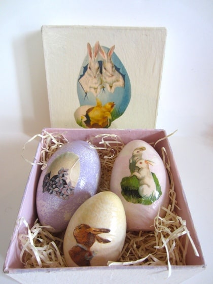 Easter boxes with pastel wooden eggs