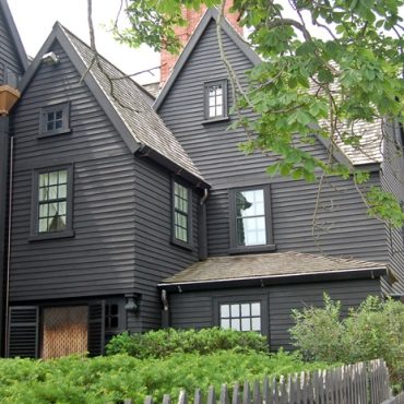 Historic Downtown Salem | Art, Architecture, and Attractions - New England