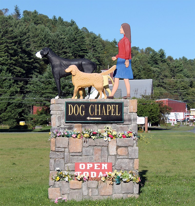 Sign leading the way to Dog Mountain from Route 2.