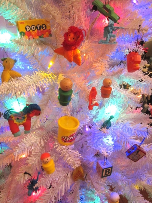 A tree decorated with nostalgic toys