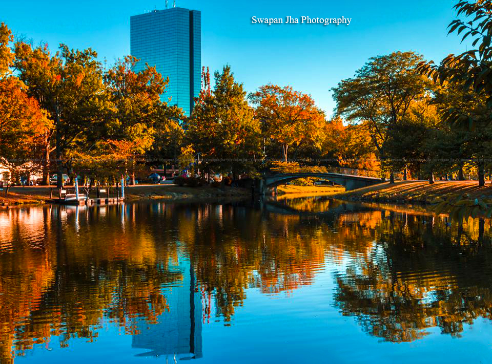 fall-colors-in-boston-new-england-today