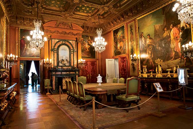 The ornate dining room, home to the largest collection of Venetian paintings in America. 