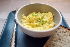 how to make perfect scrambled eggs