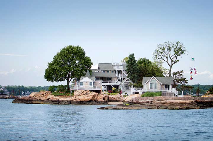 West Crib Island, and East Crib Island were so named in reference to their shipbuilding role in Colonial days. Cribs in this sense are natural stone formations that can serve as dry docks.