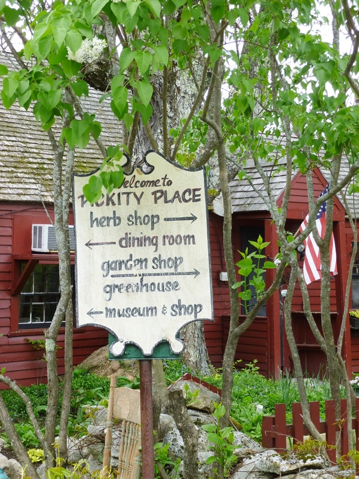 pickity place welcome sign