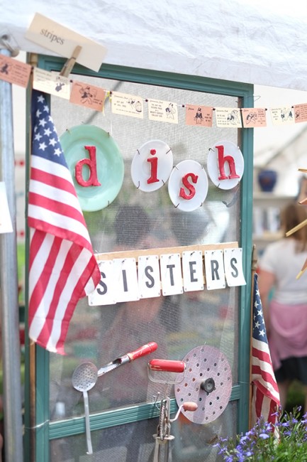 Dish Sisters creative booth sign.