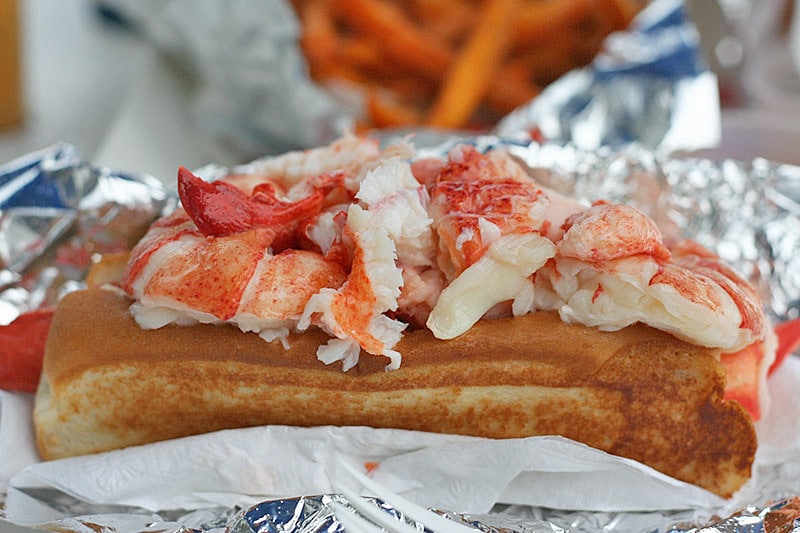 The Best Lobster Roll In The USA At Lobstah On A Roll