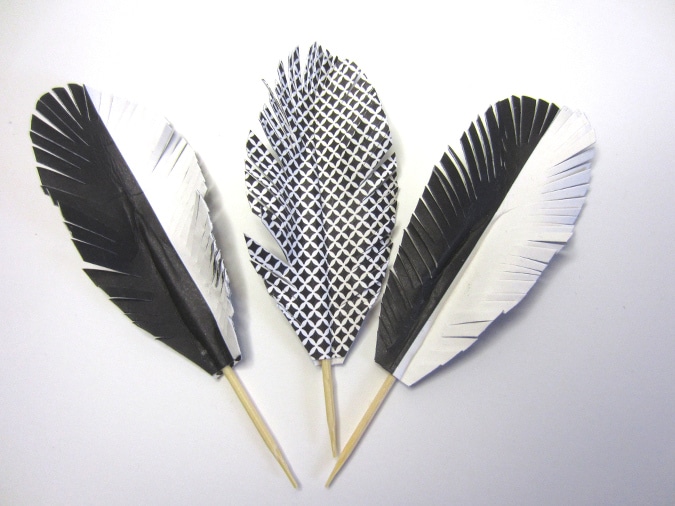 Simple paper feathers 