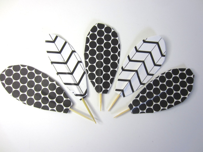Simple paper feathers
