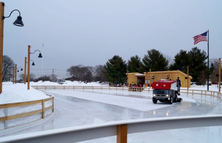 Depending on the number of skaters, the Zamboni is used every 90 minutes or so to smooth the ice. 