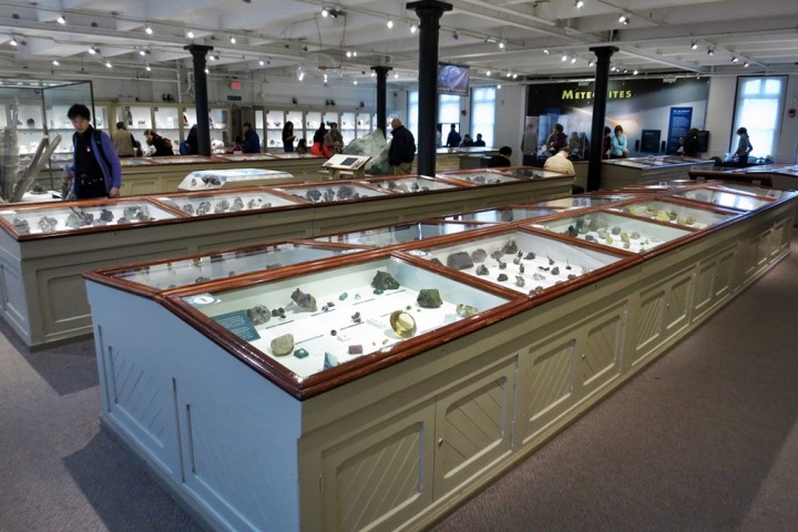 harvard museum meteorites