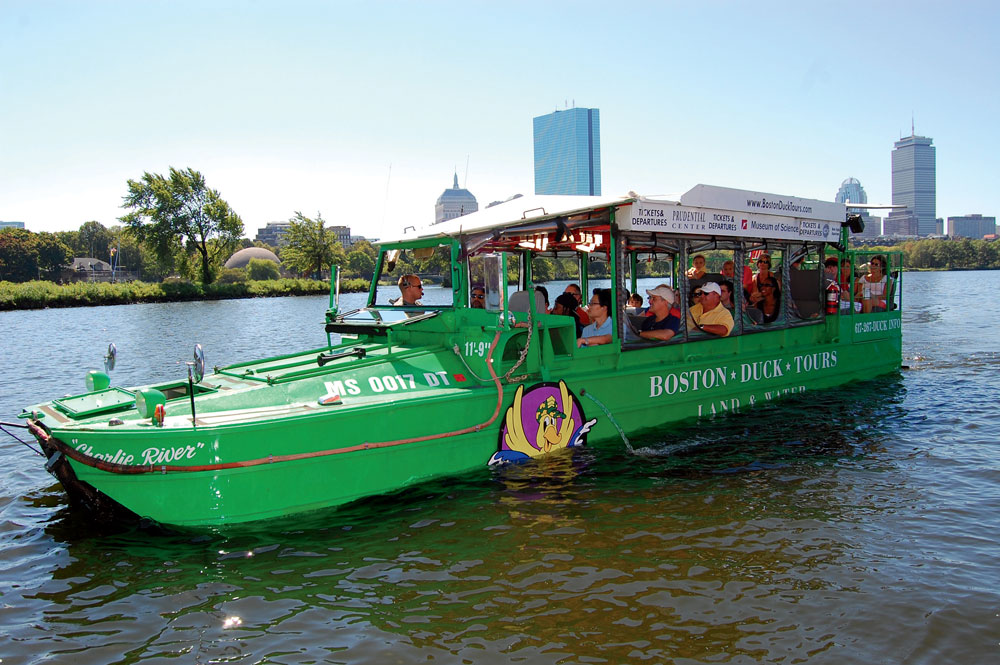 duck boat tours aquarium