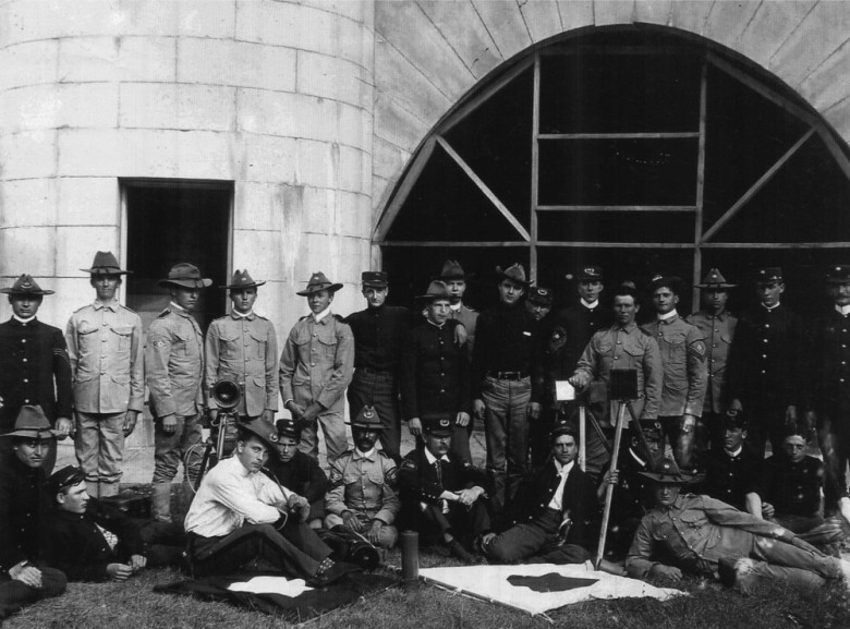 Signal Corps soldiers training at Fort Trumbull in 1898.