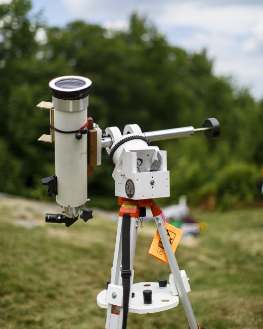 Constructed by John LaShell of Mertztown, Pennsylvania. “It looks like a commercial tripod,” says Slater, “but it’s homemade. John has done a good job of using wood in the mount. The only major pieces of metal are the counterweight shaft and tube saddle [attachment of the tube to the mount].”