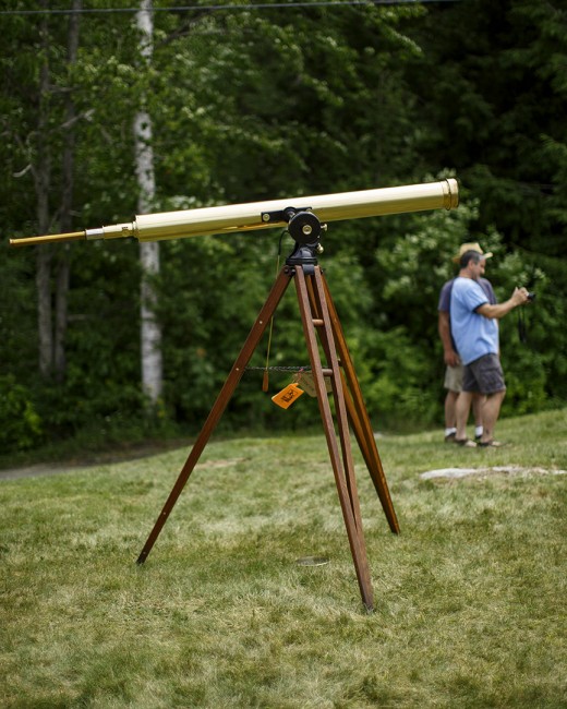 Refurbished by Peter Talmage of Northfield, Massachusetts. This renovated telescope earned Talmage the event’s “antique restoration” award in 2014. Restoration involves cleaning and resenting the optics, cleaning and polishing that gorgeous brass tube, and, cleaning, oiling and adjusting the mechanical parts like the focuser and mount.