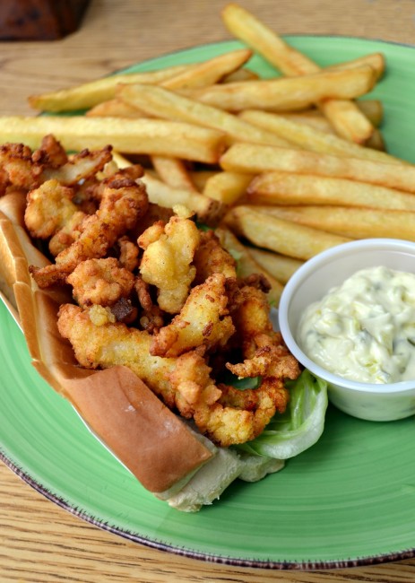 Clam Roll at the Last Howard Johnson's Restaurant in New England | Bangor, Maine