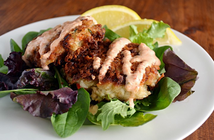Crab Cakes with Roasted Red Pepper and Garlic Aioli
