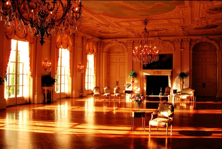 Rosecliff's ballroom has been featured in several films and television shows.