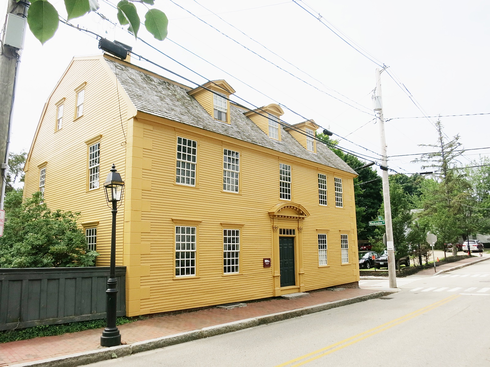 New England Architecture Guide To House Styles In New England   Strawbery Banke Chase Exterior 