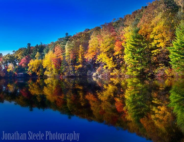 Peak Color in Manchester Connecticut.  Captured 10-26-15