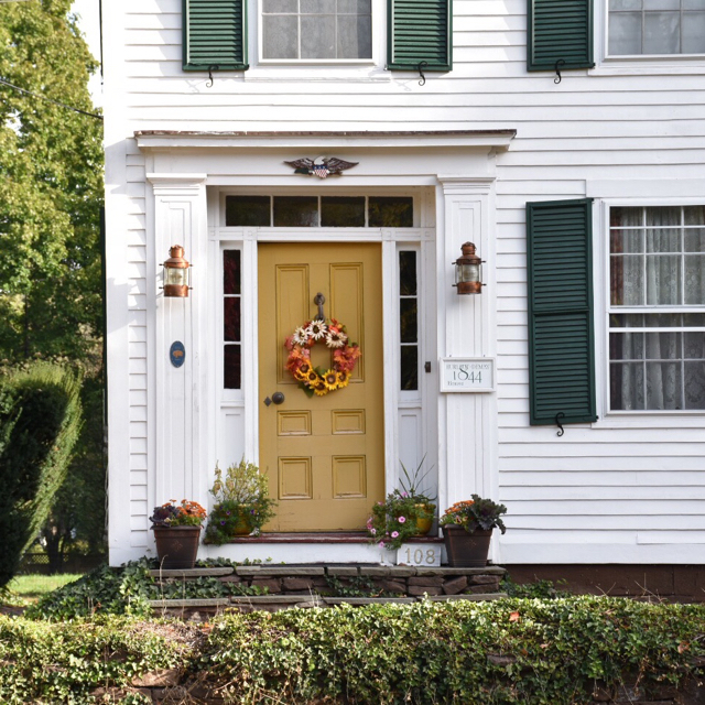 Fall Doors of Connecticut | Seasonal Entryways