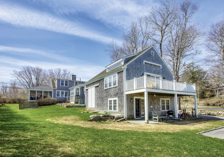 a spacious addition was built on the footprint of the original barn