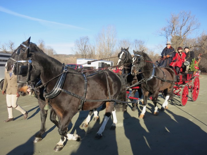 wassail parade woodstock vt carriage