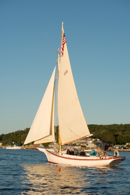  The Bay Lady, a sightseeing Friendship sloop, seen in her full glory.