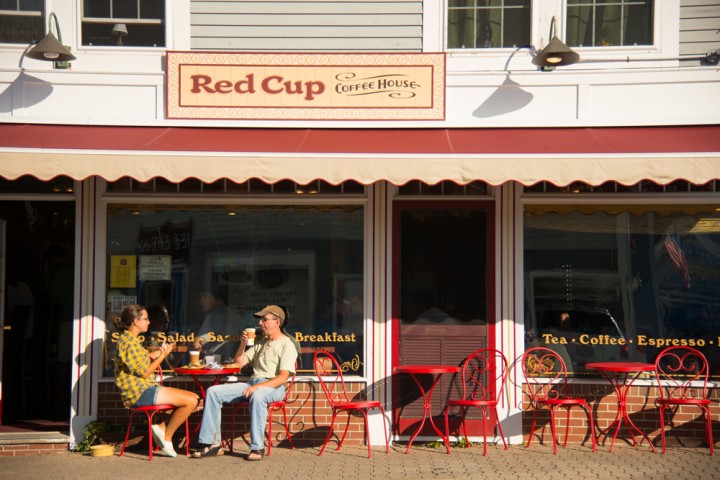 Lively cafés, shops, and outdoor adventure make Boothbay Harbor the hub of the peninsula. 