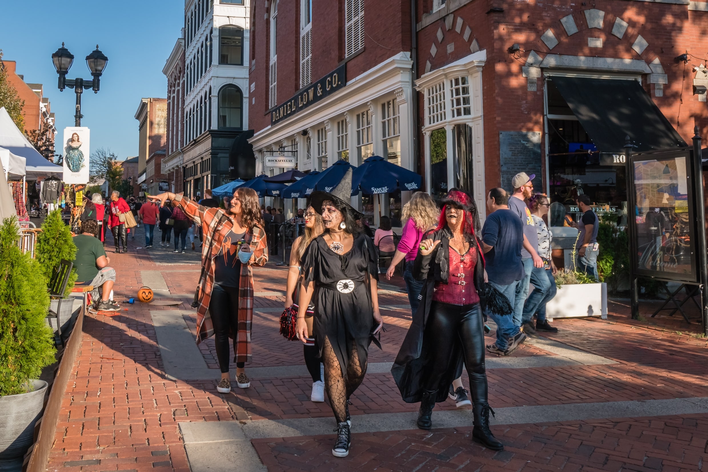 Salem,,Ma,,Us-october,14,,2021:,People,Dressed,In,Costumes,At