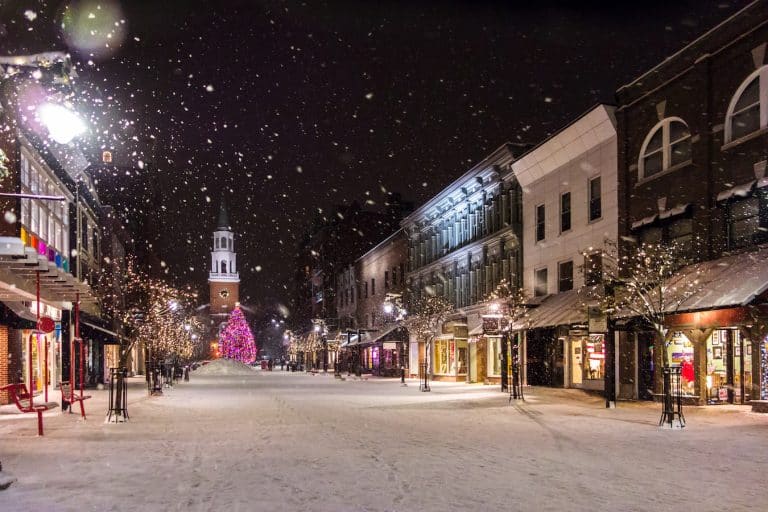 10 Best Places to See Holiday Lights in Vermont - New England