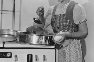 5 Common Thanksgiving Emergencies Forgot to Thaw the Turkey