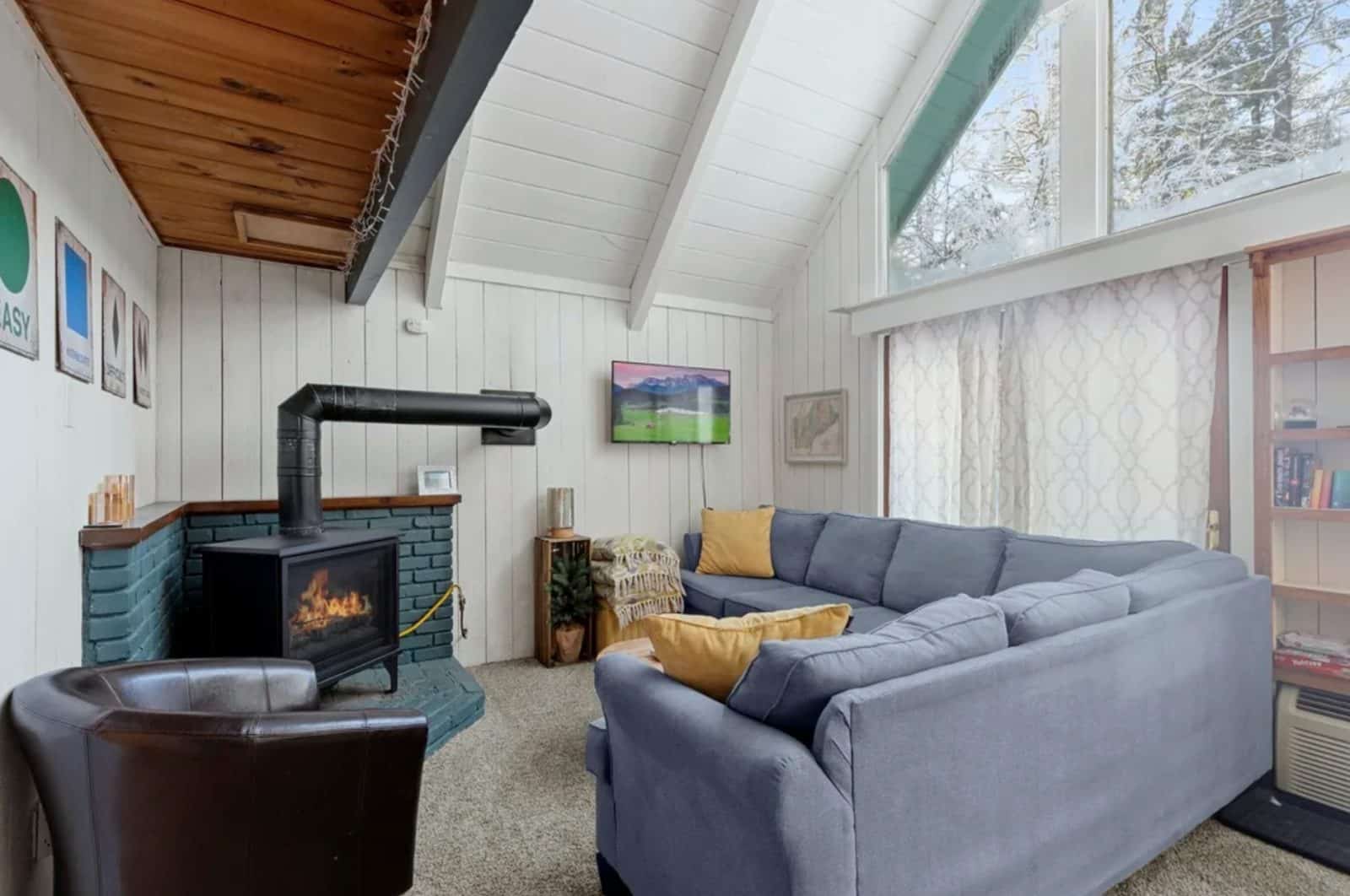Picture of House for Sale | A 1971 New Hampshire Mountain Cabin - New England