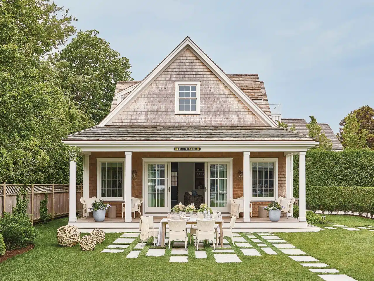 Coastal Charm Behind the Hedge: A Featured Cottage from Nantucket Looms: A Legacy of Style