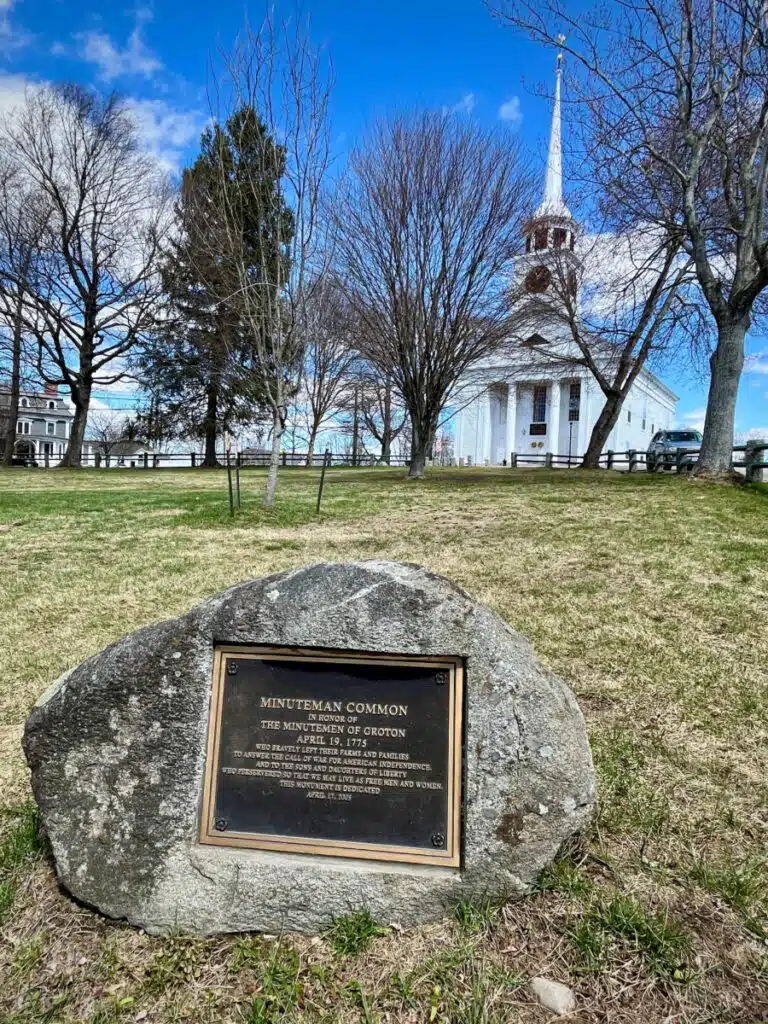 Groton, Massachusetts, First Parish Church and Minuteman Common