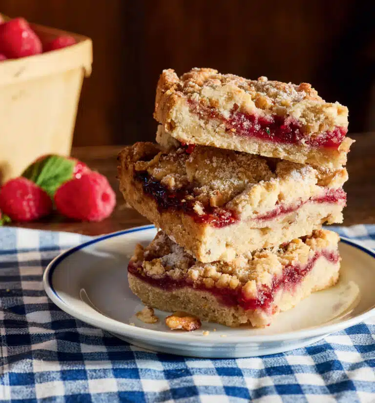 Maine Raspberry Crumble Bars