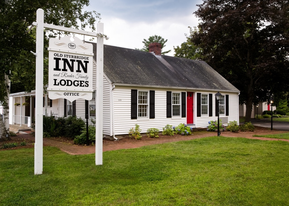 Guide to Sturbridge, Massachusetts Hotels, Restaurants & Things to Do