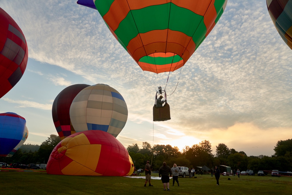 GAS BALOONING FROM THE STONES - Hooked Up Magazine