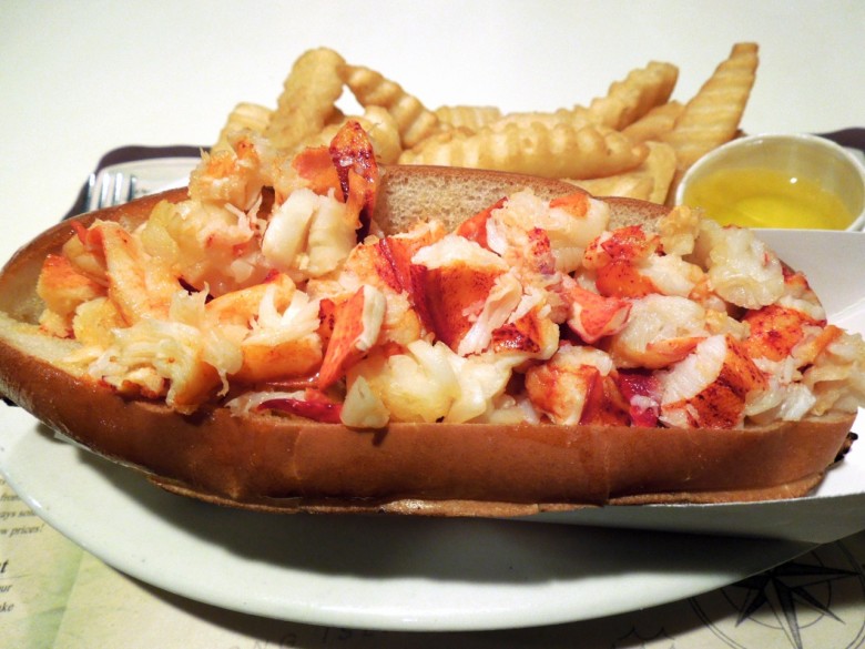 Connecticut Lobster Roll Roundup