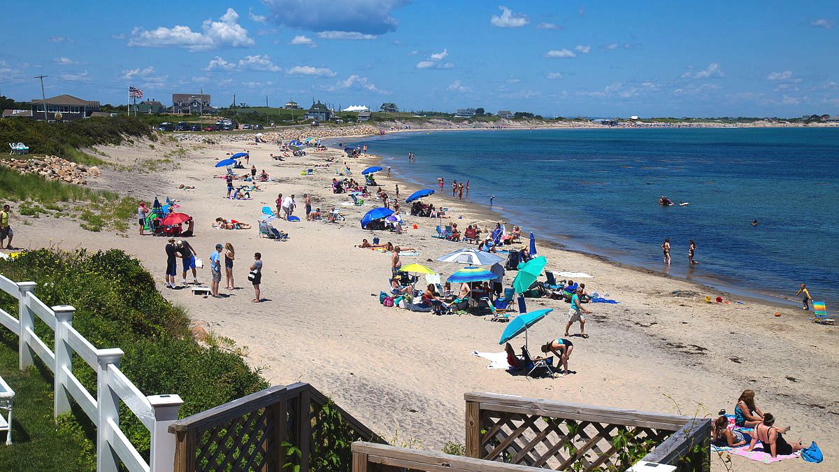 Crescent Beach on Block Island, RI | 5 Favorite Rhode Island Beaches