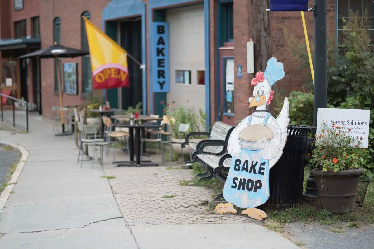 Guide to Shelburne, Massachusetts