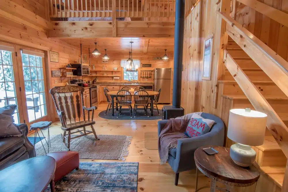 10 Cozy Cabins for Rent in New Hampshire