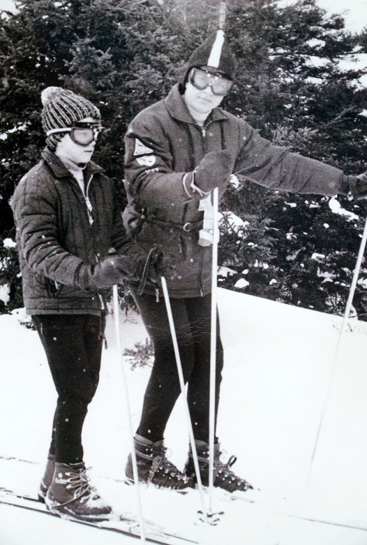 Doug Coombs (left) skiing with his older brother Steve.