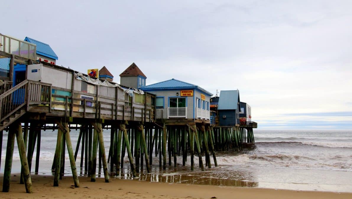 old orchard beach restaurants on the pier